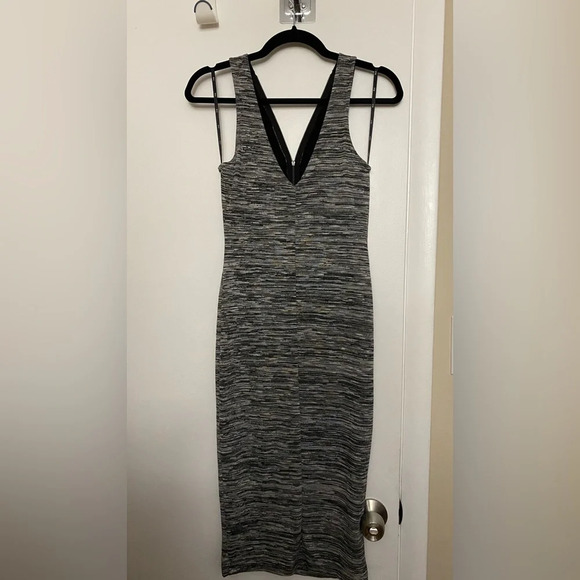 NWT Iris LA Gray and Black Zipper Front Midi Dress Medium - Picture 5 of 11